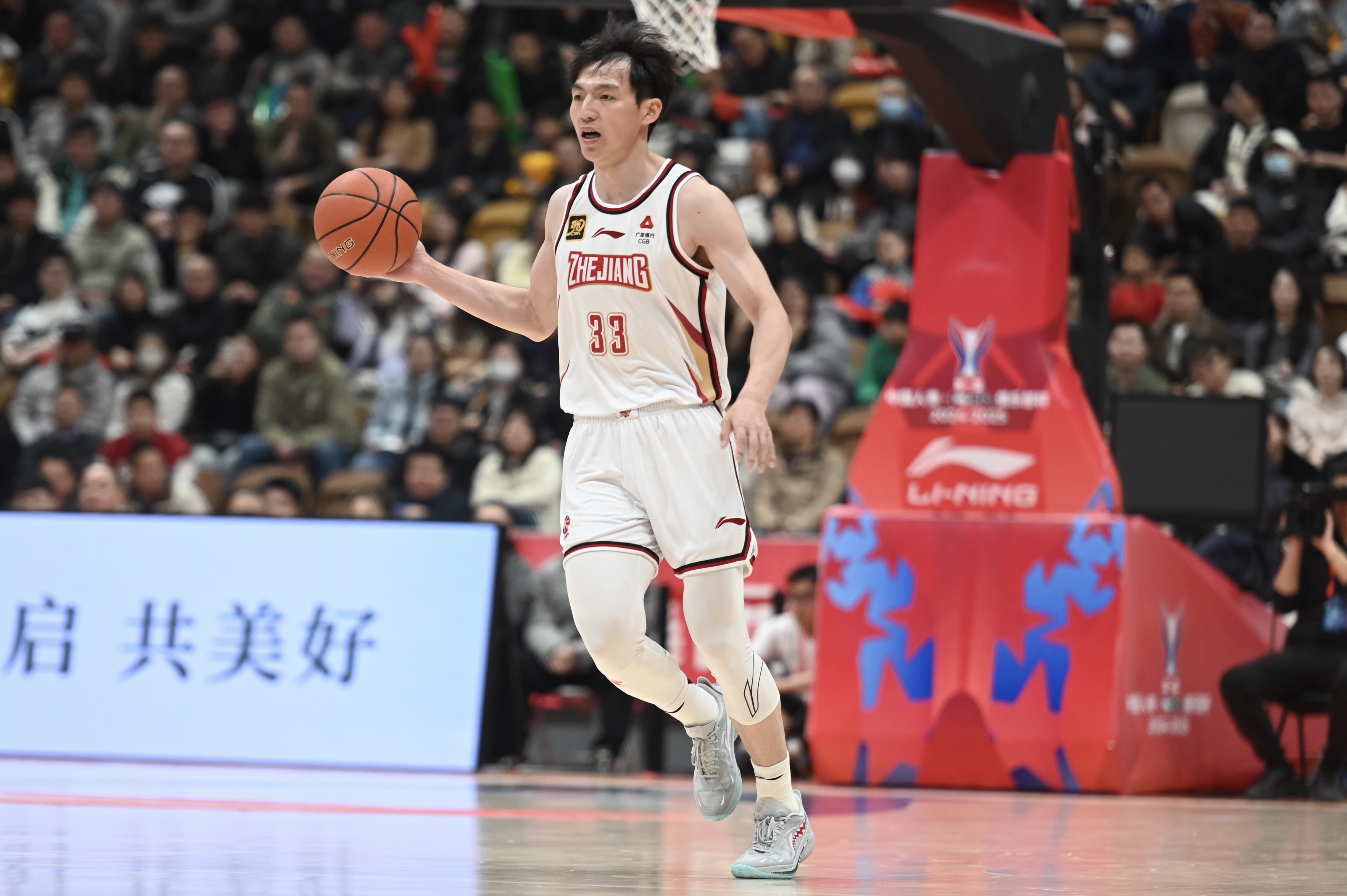 双枪表现不错！吴前和陆文博均9中5&三分合计15中7合砍30分